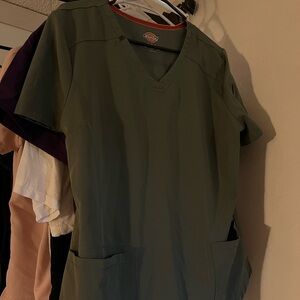 Dickies green scrub set